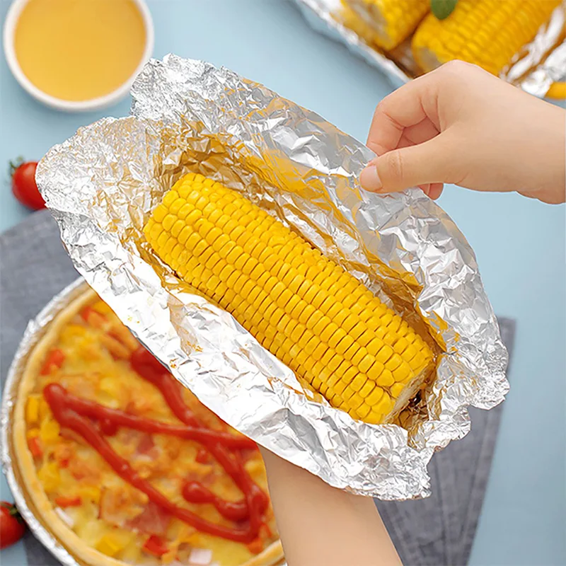 Welche wesentlichen betrieblichen Vorteile bringt eine 45 cm große kommerzielle Aluminiumfolienrolle für Gastronomieküchen?